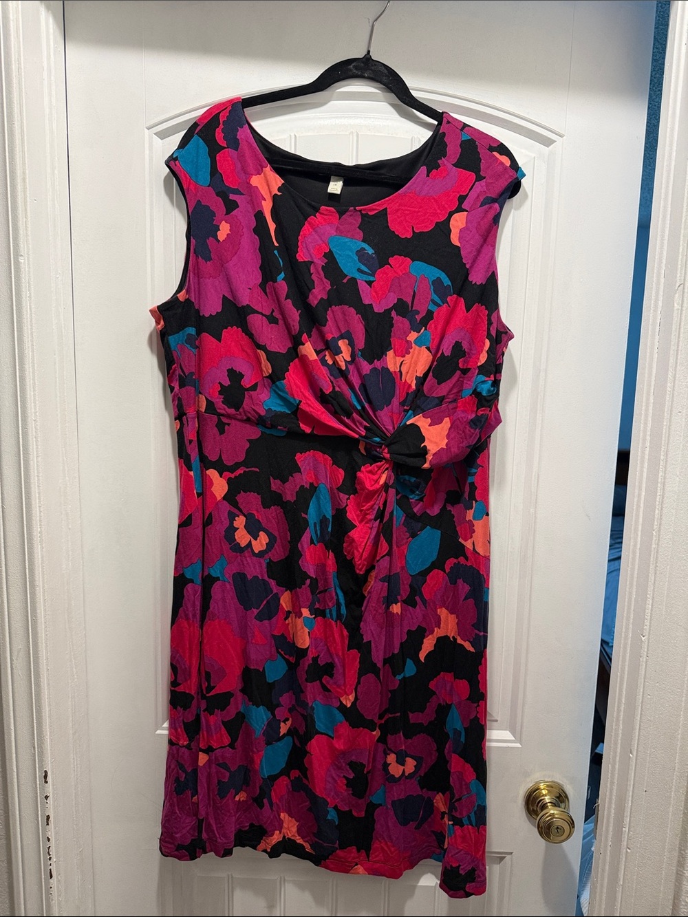 Dana Buchman Sleeveless Twist-Front Floral Dress in Black and Fuchsia
